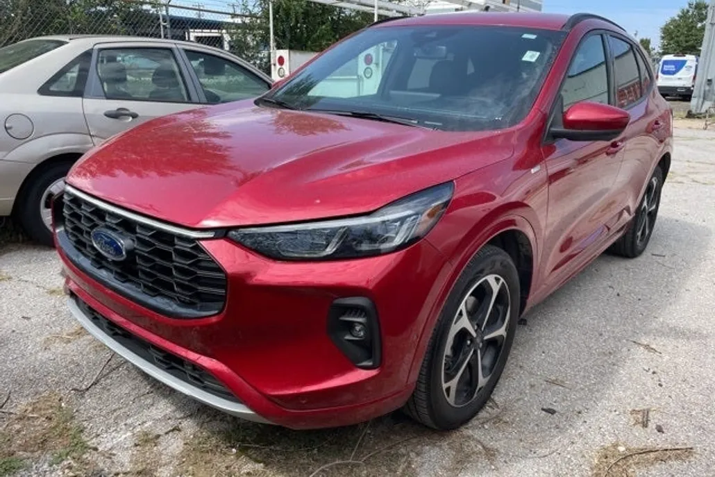 2024 Ford Escape Hybrid ST-Line Elite photo 1