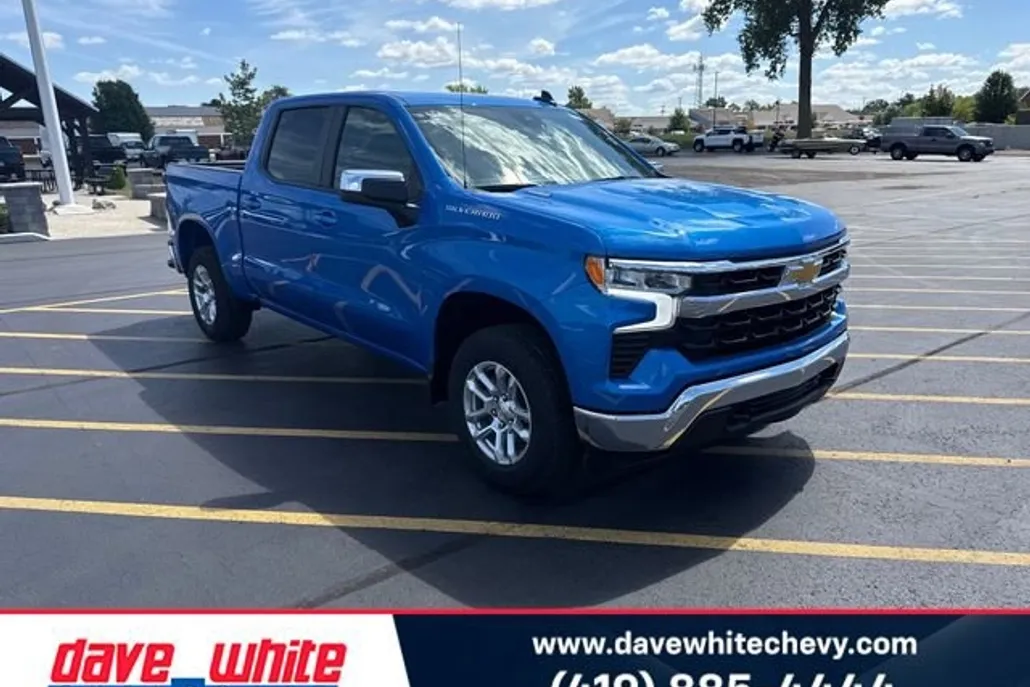 2026 Chevrolet Silverado 1500 LT photo 1