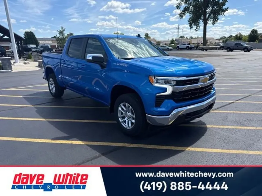 2026 Chevrolet Silverado 1500 LT photo 1