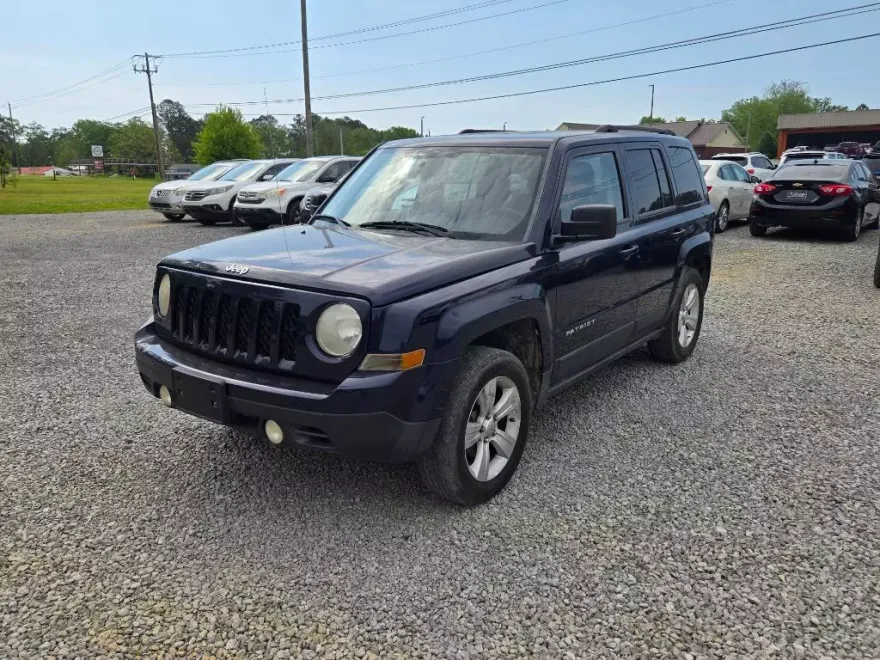 2012 Jeep Patriot Latitude photo 1