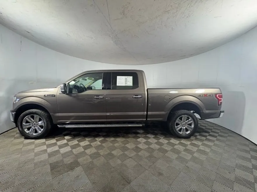 2019 Ford F-150 XLT photo 1