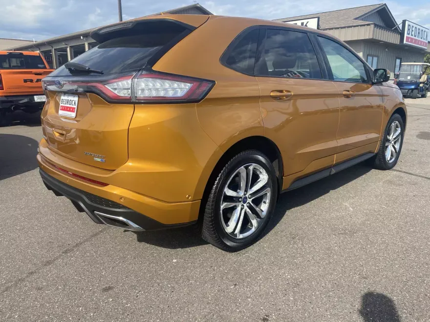 2015 Ford Edge Sport photo 1