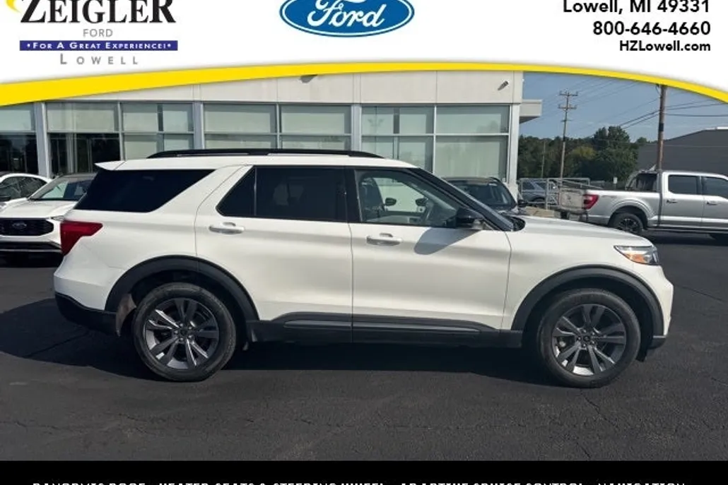 2022 Ford Explorer XLT photo 1