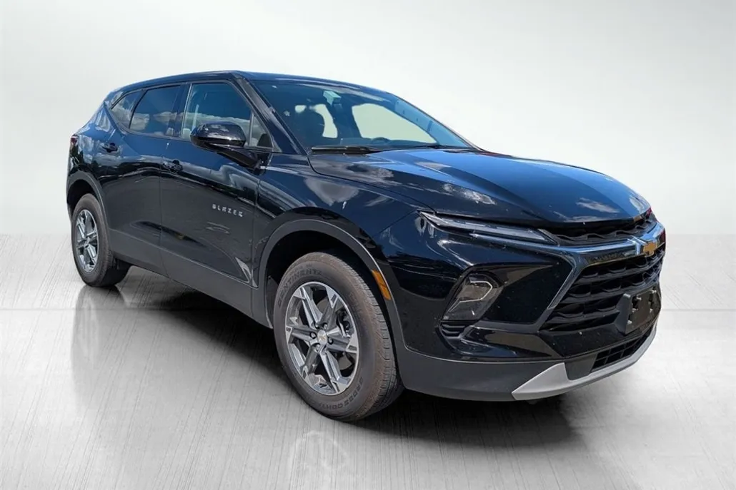 2025 Chevrolet Blazer 2LT photo 1