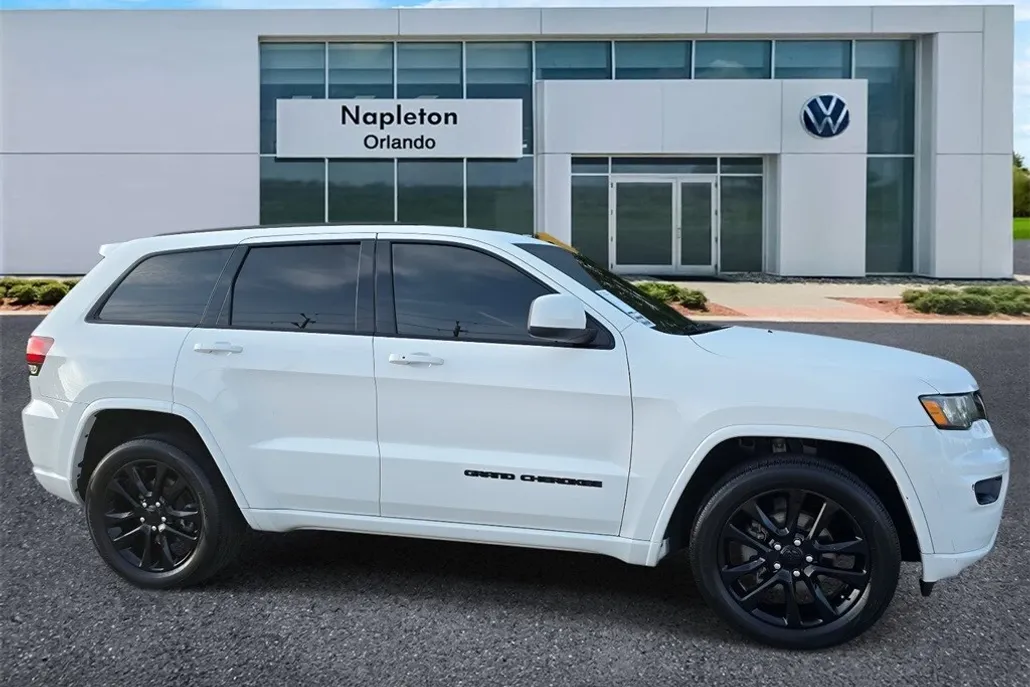 2020 Jeep Grand Cherokee Altitude photo 1