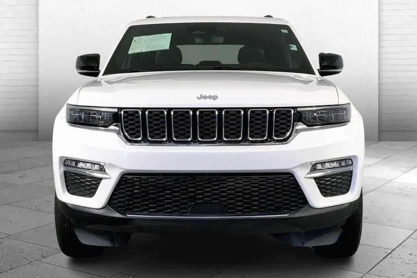 2024 Jeep Grand Cherokee Limited photo 1