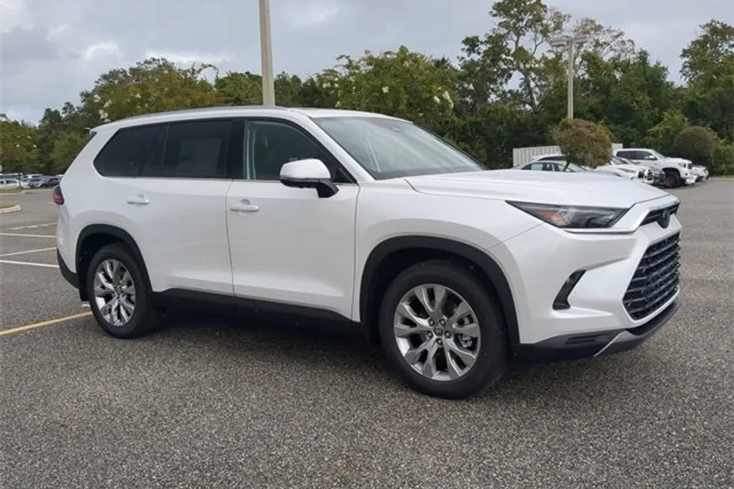 2026 Toyota Grand Highlander Limited photo 1