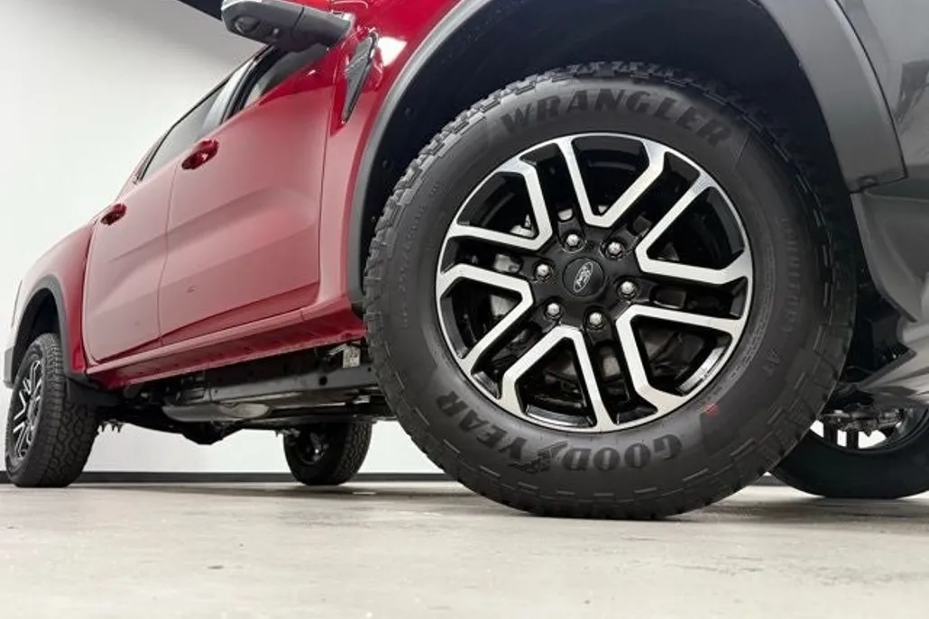 2025 Ford Ranger Lariat photo 1