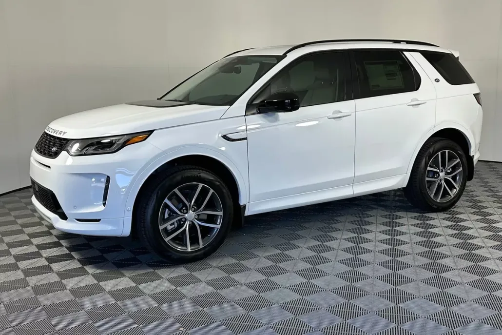 2025 Land Rover Discovery Sport S photo 1