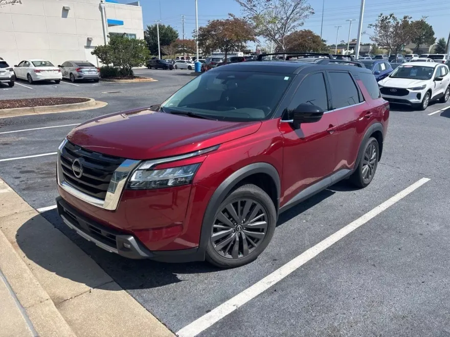2022 Nissan Pathfinder SL photo 1