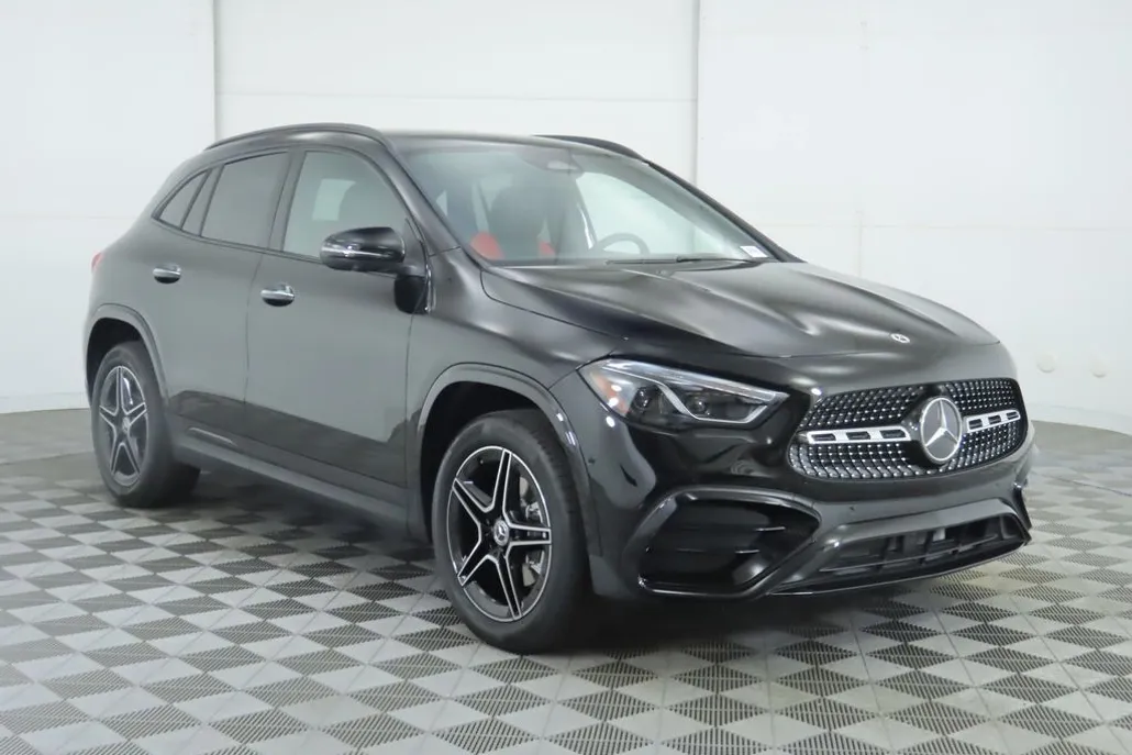 2026 Mercedes Benz GLA 250 photo 1
