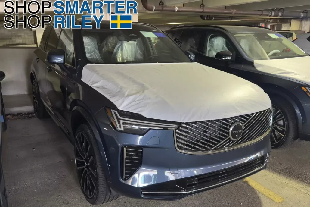 2026 Volvo XC90 Plus photo 1