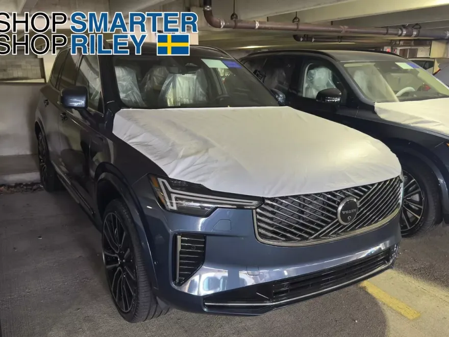 2026 Volvo XC90 Plus photo 1