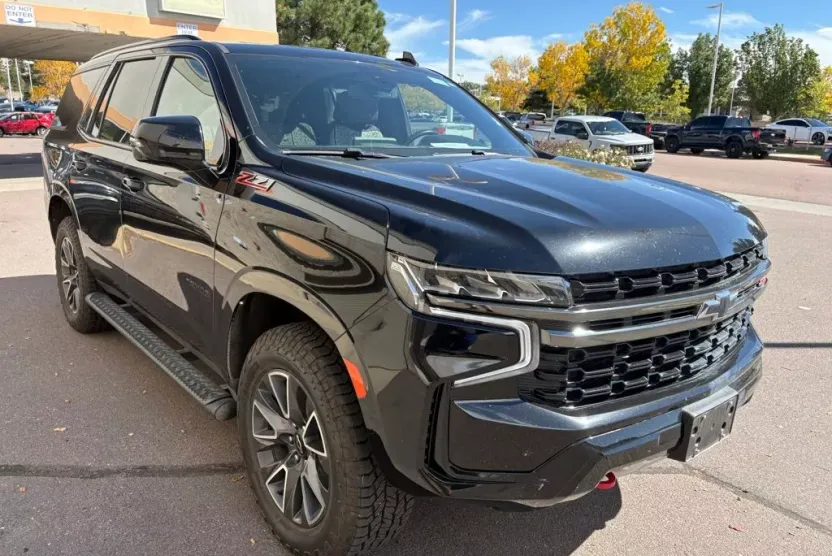 2021 Chevrolet Tahoe Z71 photo 1