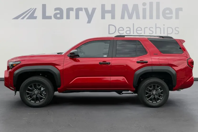 2025 Toyota 4Runner SR5 photo 1