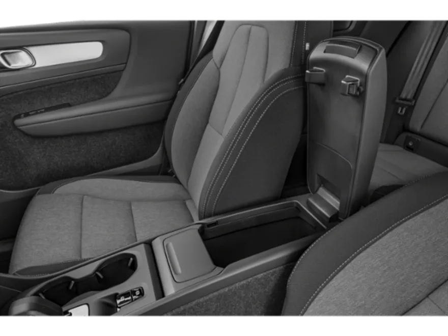 2024 Volvo XC40 Plus photo 11