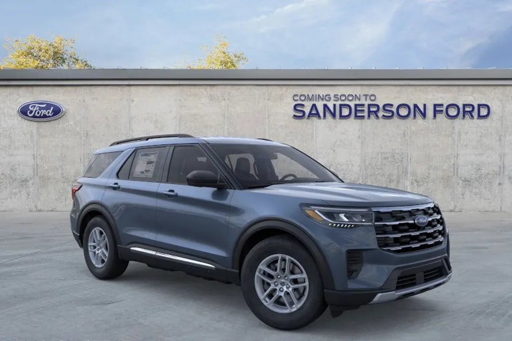 2025 Ford Explorer photo 1