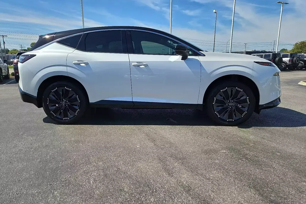 2025 Nissan Murano Platinum photo 1