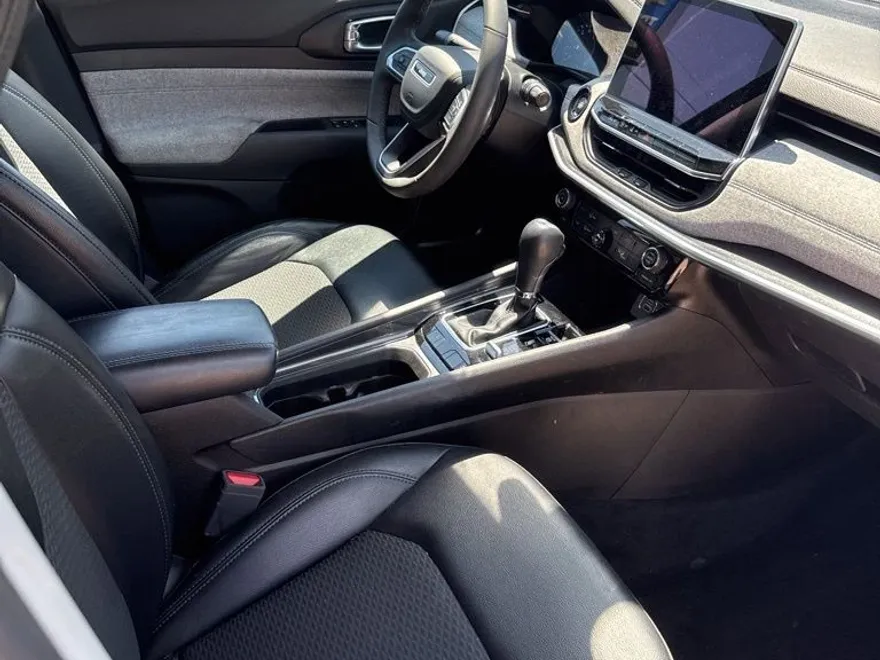 2022 Jeep Compass Latitude photo 1