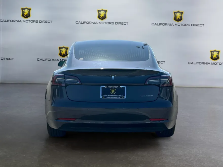 2018 Tesla Model 3 Long Range photo 1