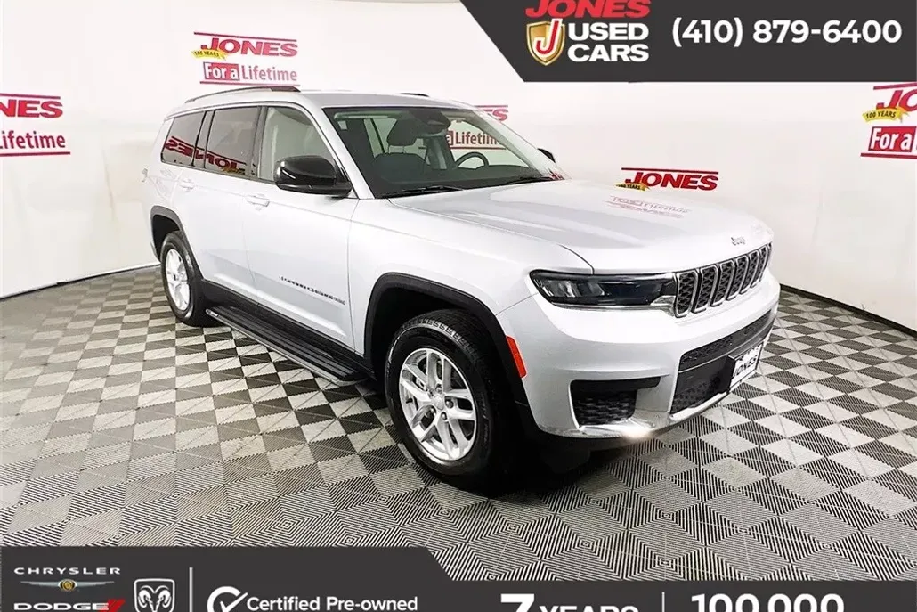 2023 Jeep Grand Cherokee Laredo photo 1