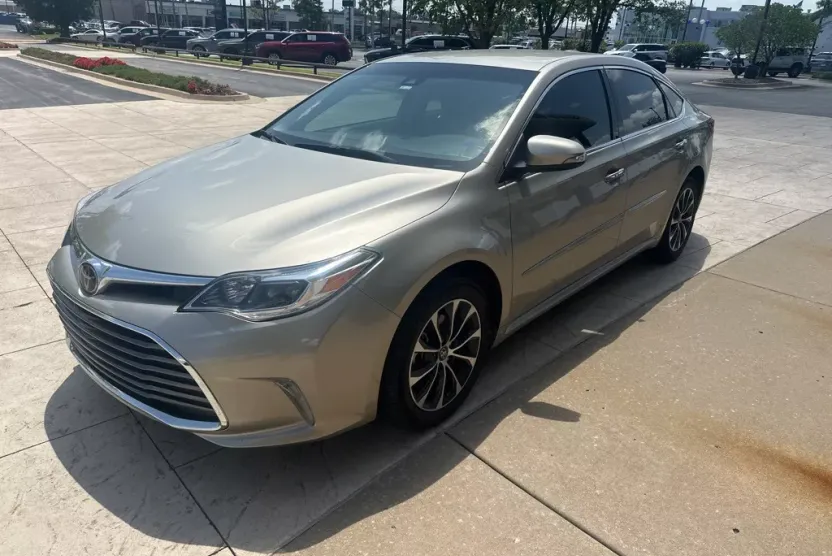 2017 Toyota Avalon Plus XLE Premium Touring Limited photo 1