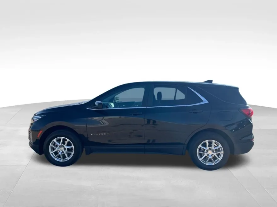 2024 Chevrolet Equinox LT photo 1