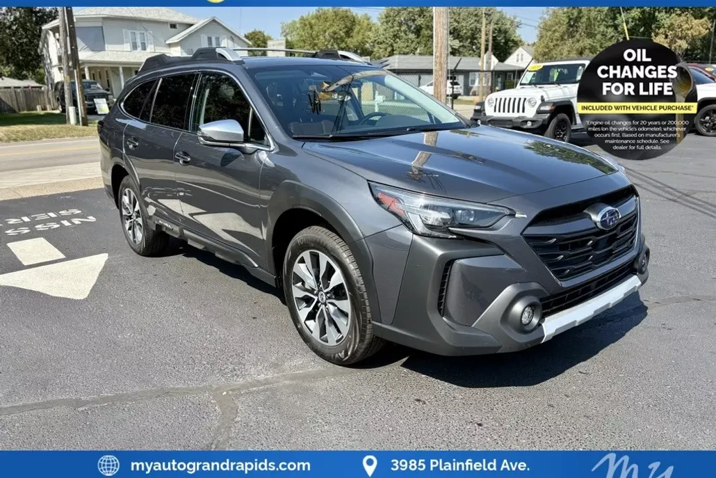 2023 Subaru Outback Touring XT photo 1