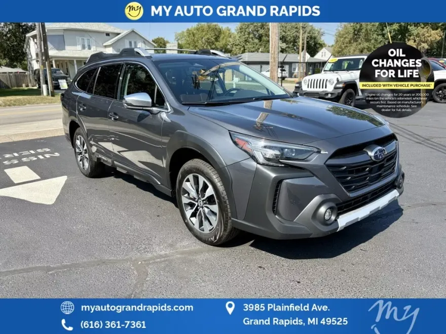 2023 Subaru Outback Touring XT photo 1