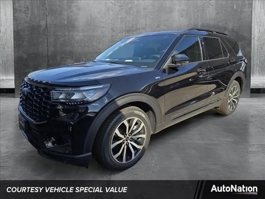 2025 Ford Explorer ST-Line photo 1