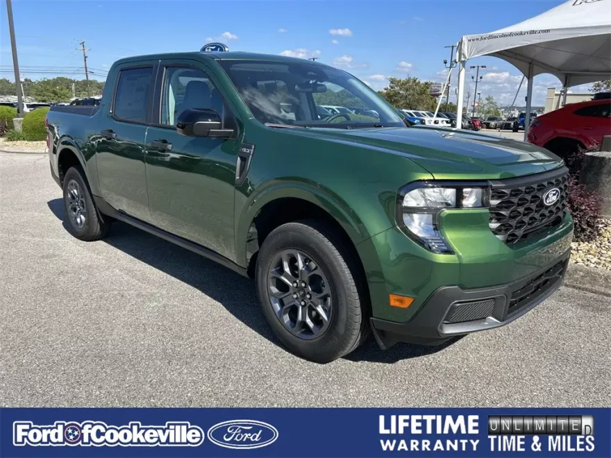 2025 Ford Maverick XLT photo 1