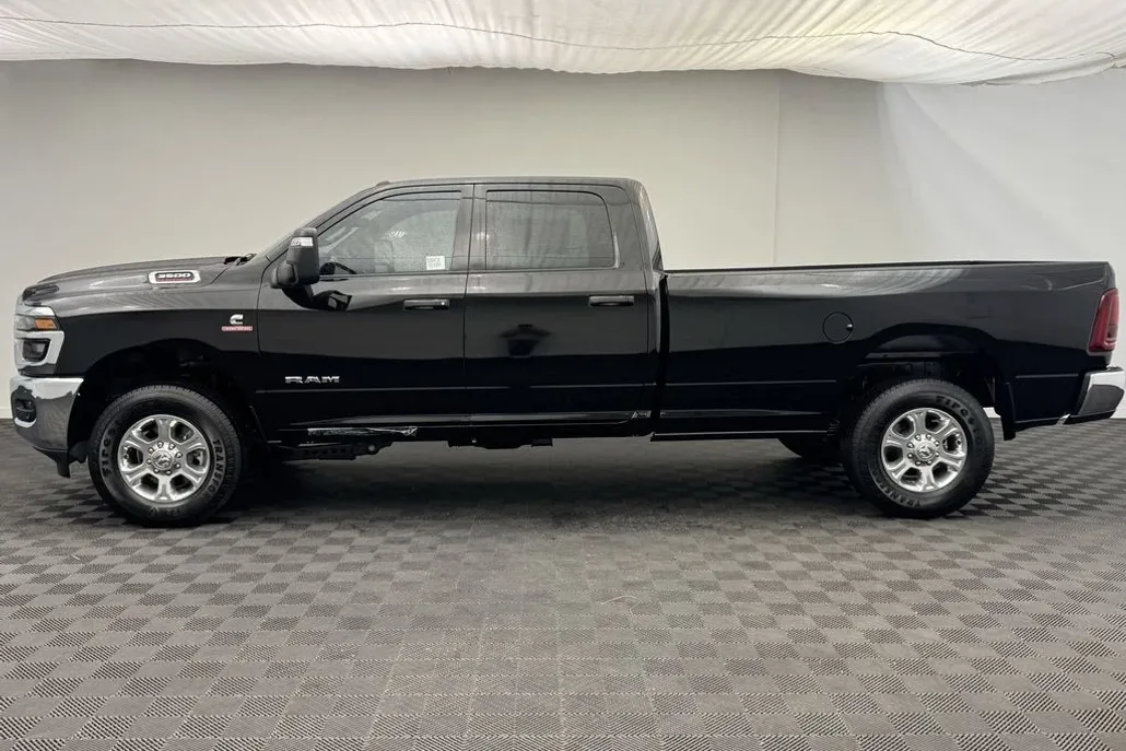 2025 Ram 3500 Big Horn photo 1