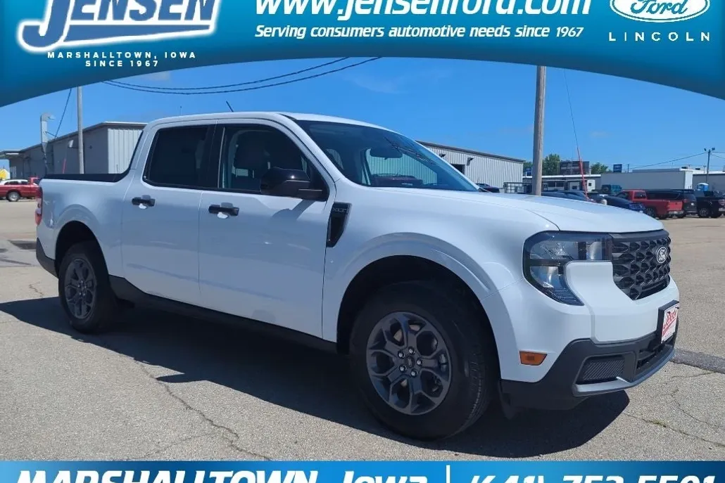 2025 Ford Maverick XLT photo 1
