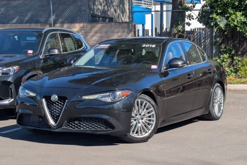 2018 Alfa Romeo Giulia Ti photo 1