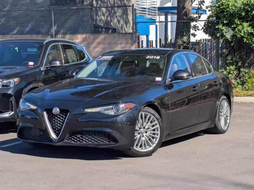 2018 Alfa Romeo Giulia Ti photo 1