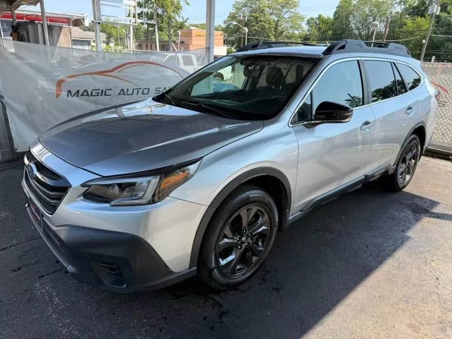 2021 Subaru Outback Onyx Edition photo 1