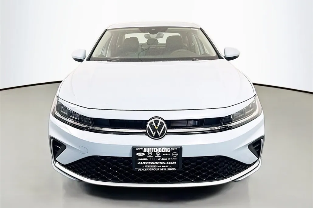 2025 Volkswagen Jetta 1.5T SE photo 1