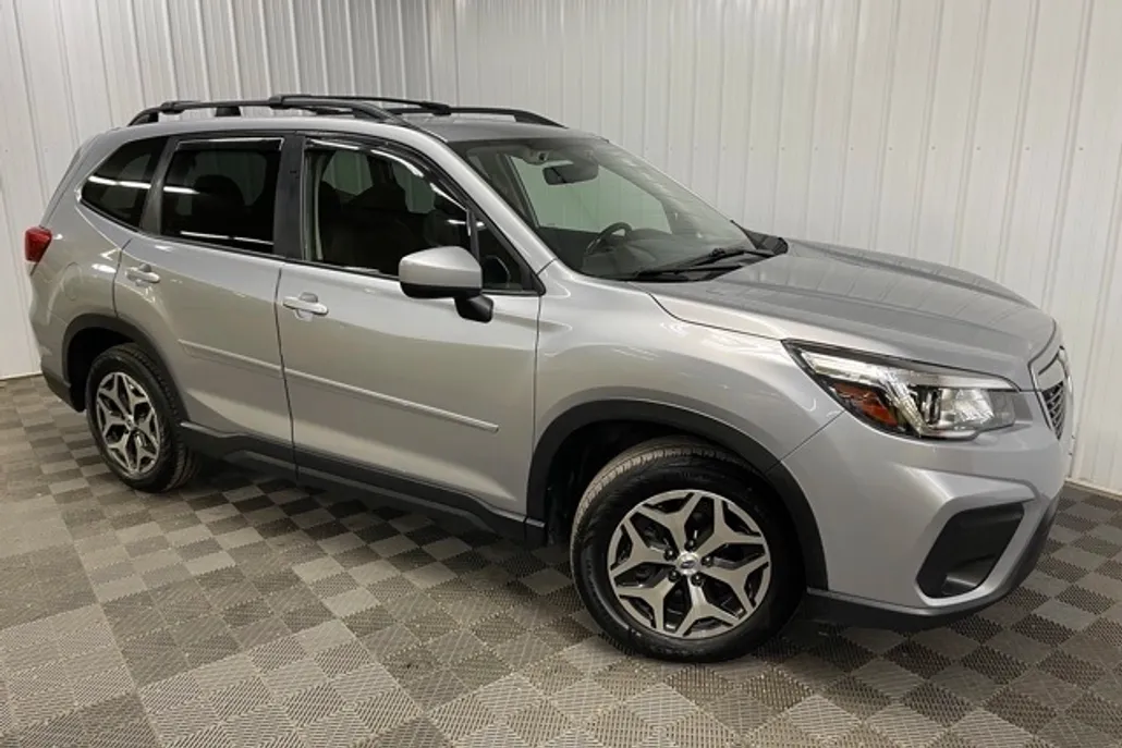 2020 Subaru Forester Premium photo 1