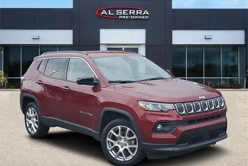 2022 Jeep Compass Latitude Lux photo 1