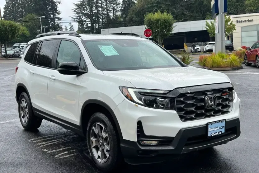 2023 Honda Passport TrailSport photo 1