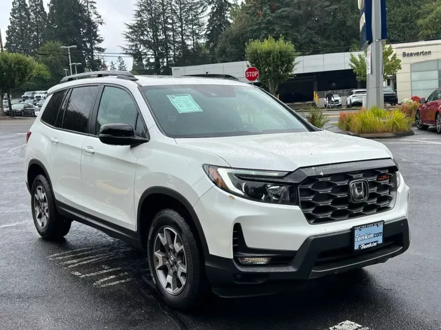 2023 Honda Passport TrailSport photo 1