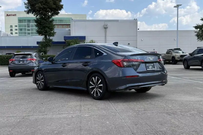 2022 Honda Civic EX photo 1