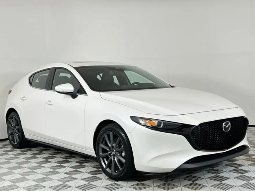 2023 Mazda Mazda3 2.5 s Preferred photo 1
