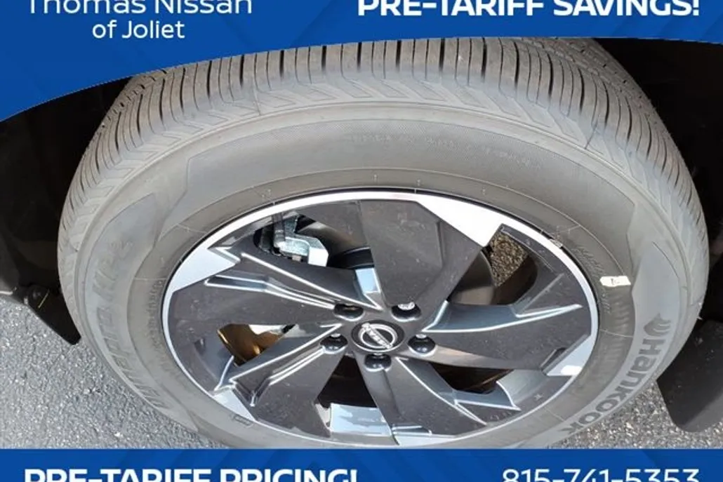 2026 Nissan Rogue SV photo 1