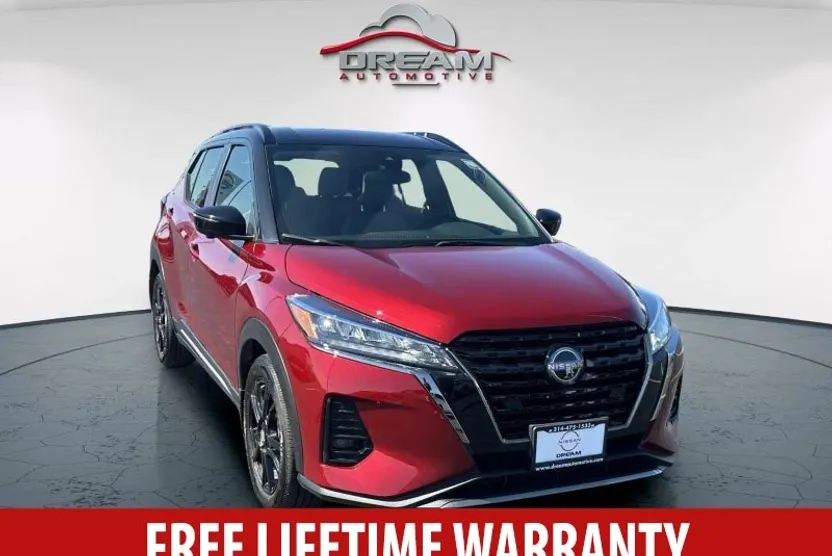 2024 Nissan Kicks SR photo 1
