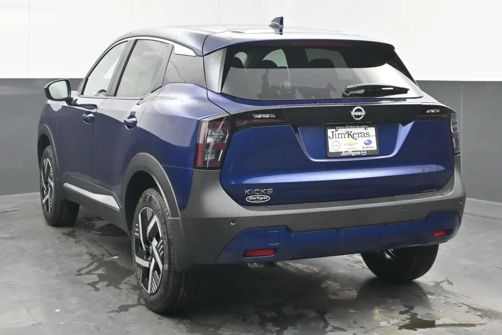 2025 Nissan Kicks SV photo 1