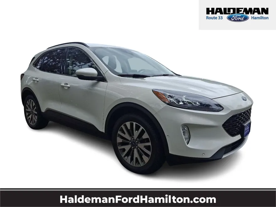 2020 Ford Escape Titanium photo 1