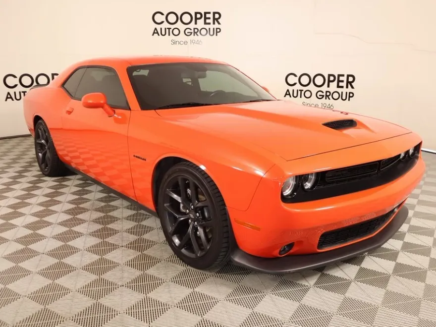 2022 Dodge Challenger R/T photo 1