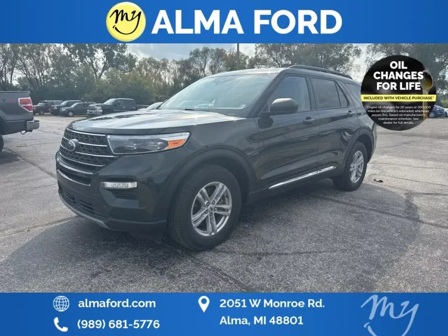 2023 Ford Explorer XLT photo 1