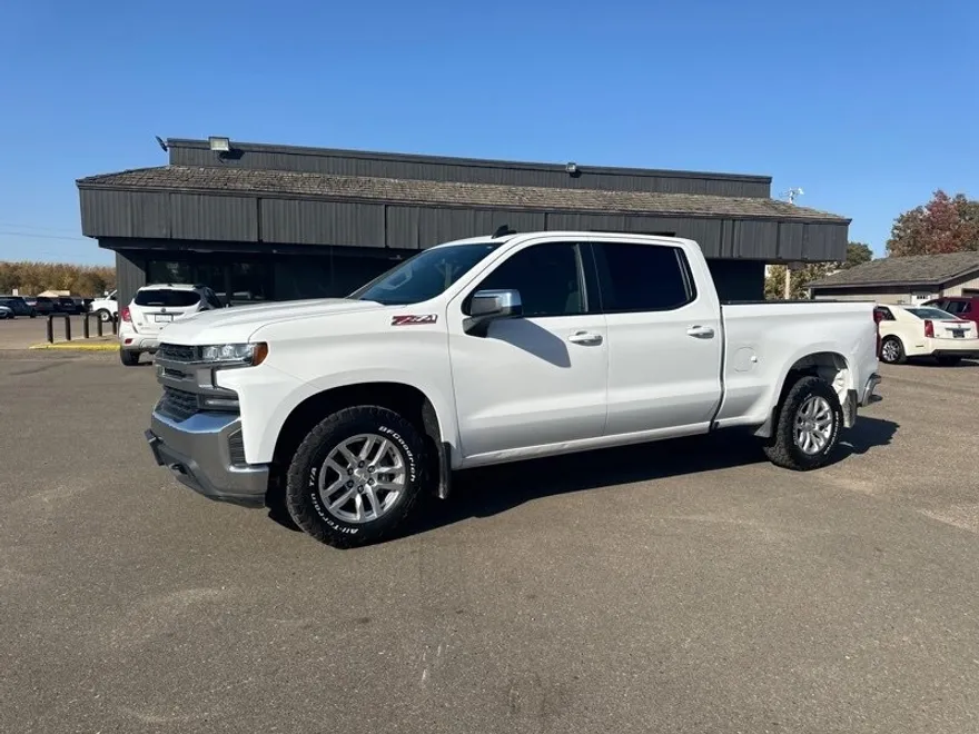 2020 Chevrolet Silverado 1500 LT photo 1